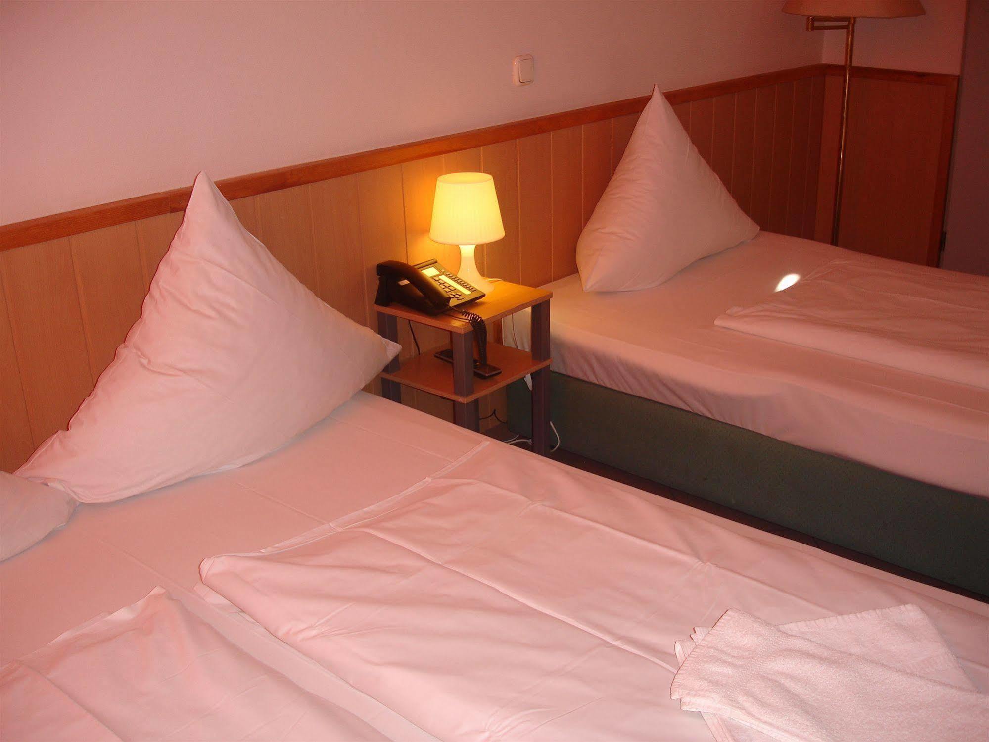 Angel Hotel Frankfurt am Main Eksteriør billede
